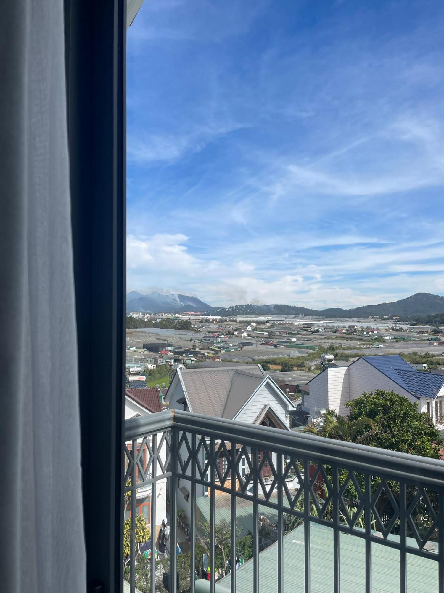 Khu Chi Lăng Monaco Hotel מראה חיצוני תמונה